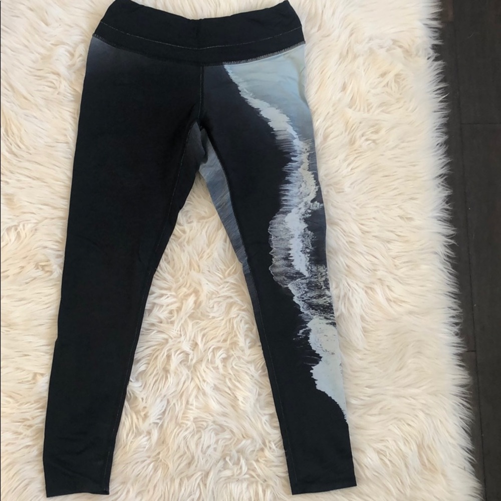 Lucy Wave Workout Legging